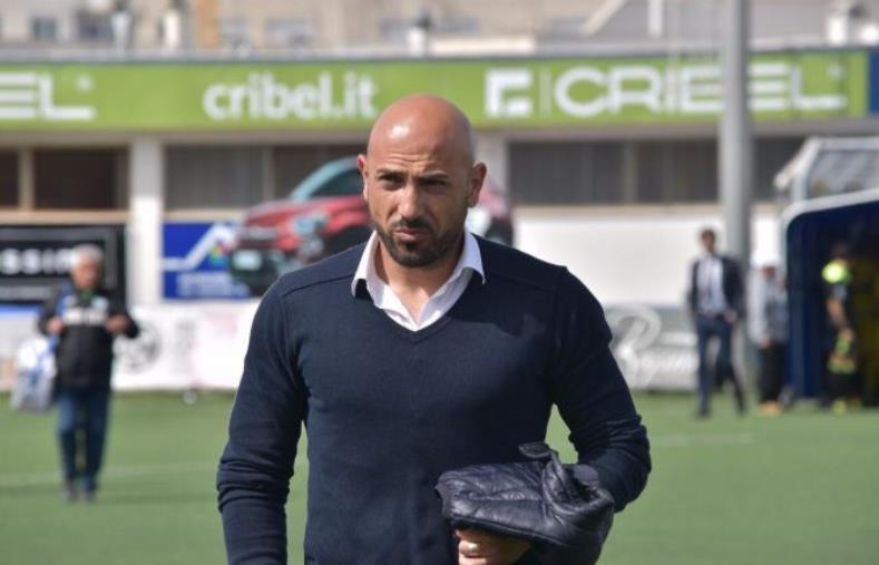 Us Catanzaro, ora è ufficiale: in panchina ci sarà Antonio Calabro images Us Catanzaro, ora è ufficiale: in panchina ci sarà Antonio Calabro