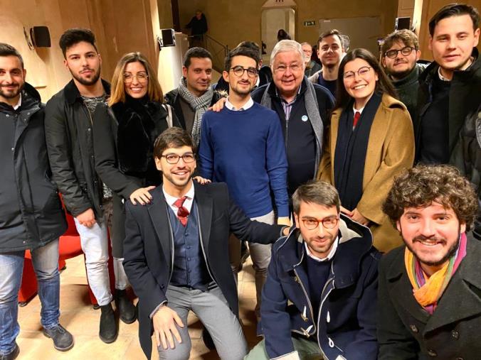 Regionali. Pippo Callipo incontra i giovani a Vibo Valentia: "In questi laboratori di idee può nascere il futuro della Calabria" images Regionali. Pippo Callipo incontra i giovani a Vibo Valentia: "In questi laboratori di idee può nascere il futuro della Calabria"