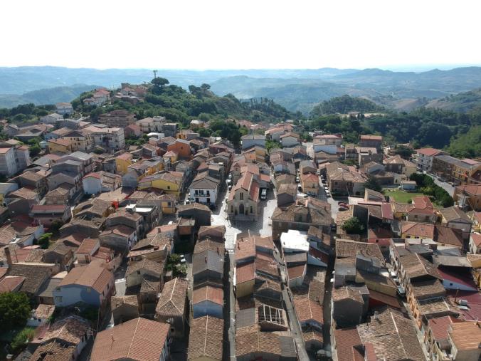 Coronavirus. Caraffa di Catanzaro comune solidale. Dopo i buoni spesa l'amministrazione aprirà una raccolta fondi per le famiglie in difficoltà (VIDEO) images Coronavirus. Caraffa di Catanzaro comune solidale. Dopo i buoni spesa l'amministrazione aprirà una raccolta fondi per le famiglie in difficoltà (VIDEO)