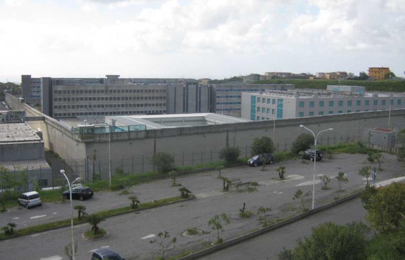 images Catanzaro, il killer di Giogiò Cutolo videochiama la nonna dal carcere: indagini di Procura e Sorveglianza