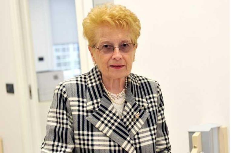 images Addio a Cleopatra Ferri, gli Infermieri di Catanzaro: "Se ne va un pezzo della nostra storia"  