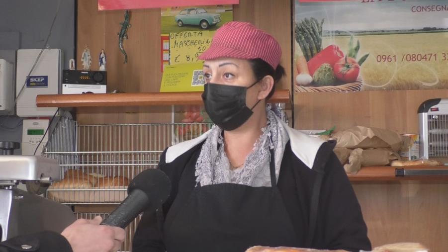 images Catanzaro, aumento dei prezzi. Lo sfogo dei commercianti: "Costretti a far pagare di più i clienti"