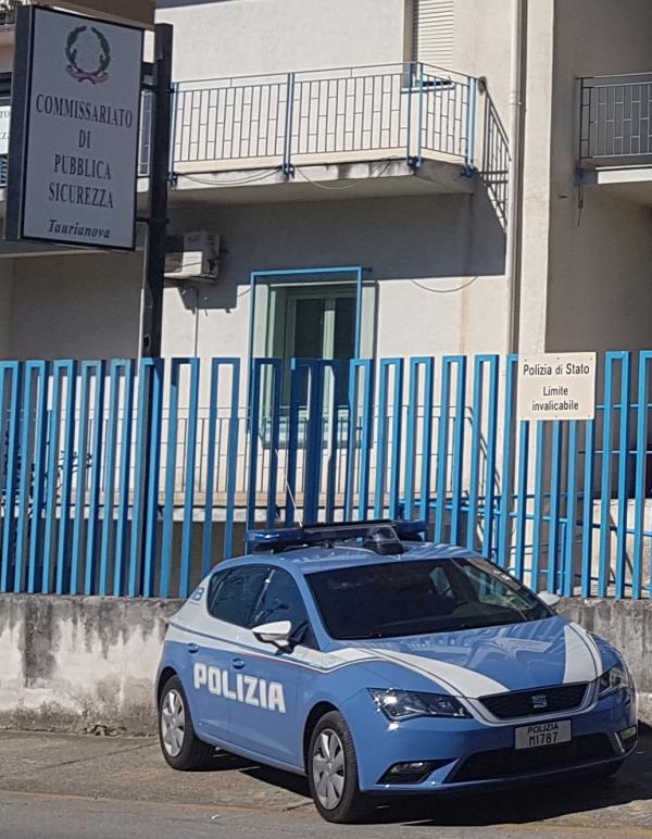 images Taurianova, rapinò una commerciante nel centro commerciale: arrestato