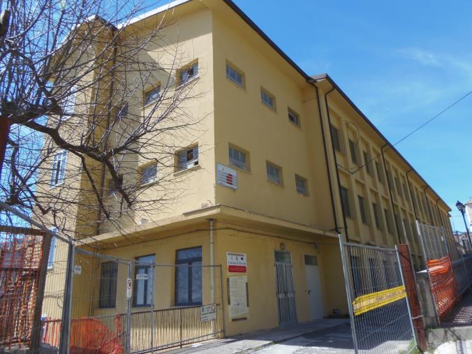 Riprendono i lavori al complesso scolastico di Via Marconi a Taverna, erano stati sospesi per l'emergenza Covid images Riprendono i lavori al complesso scolastico di Via Marconi a Taverna, erano stati sospesi per l'emergenza Covid