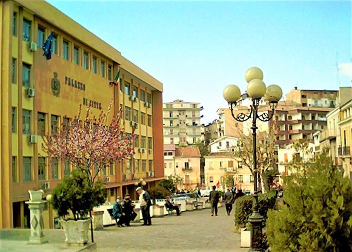 images Us Catanzaro 1929, aquile sconfitte al Granillo dopo una buona gara. Alta tensione ma senza disordini. Arbitro intimidito negli spogliatoi