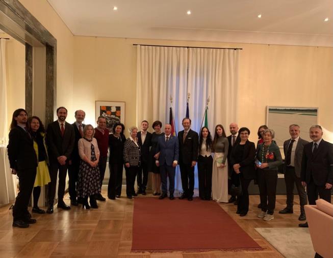 "Amici del tedesco", al presidente Loris Rossetto l’onorificenza di Ufficiale dell’Ordine al Merito della Repubblica Federale di Germania images "Amici del tedesco", al presidente Loris Rossetto l’onorificenza di Ufficiale dell’Ordine al Merito della Repubblica Federale di Germania