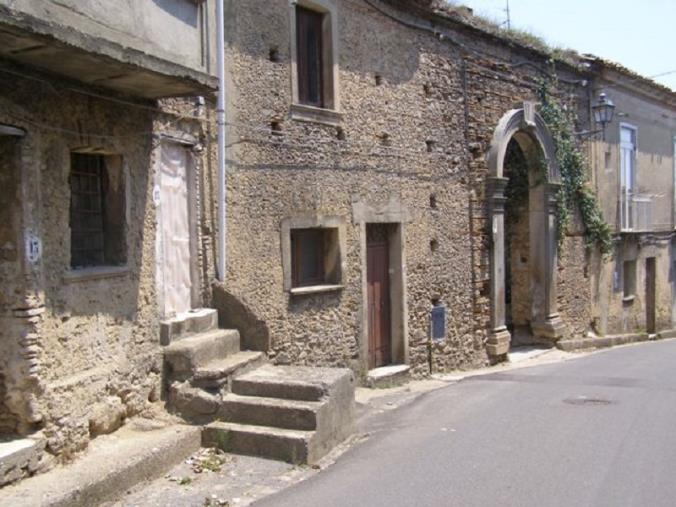 images Lavori di efficientamento energetico Poliambulatorio di Cortale non avviati, i dubbi di "RicostruiAMO" sulla destinazione delle risorse