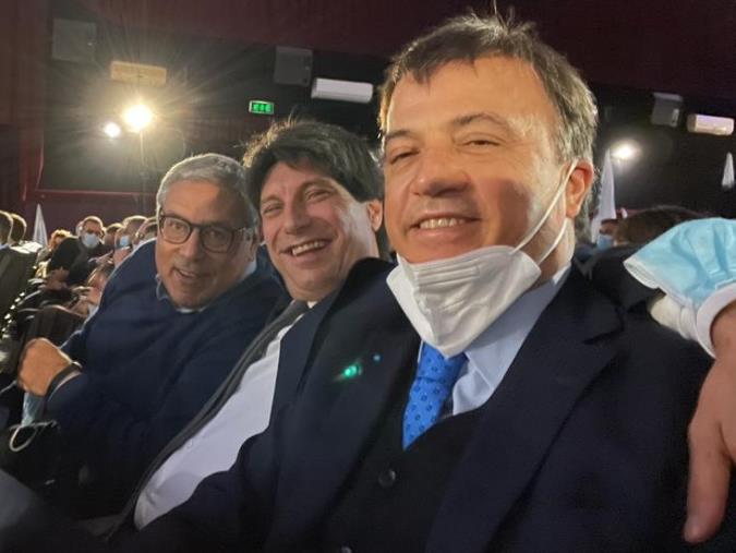 Da "Noi con l'Italia" riconoscimenti a Vincenzo Speziali per l'azione politica svolta in Calabria nel ruolo di coordinatore regionale images Da "Noi con l'Italia" riconoscimenti a Vincenzo Speziali per l'azione politica svolta in Calabria nel ruolo di coordinatore regionale