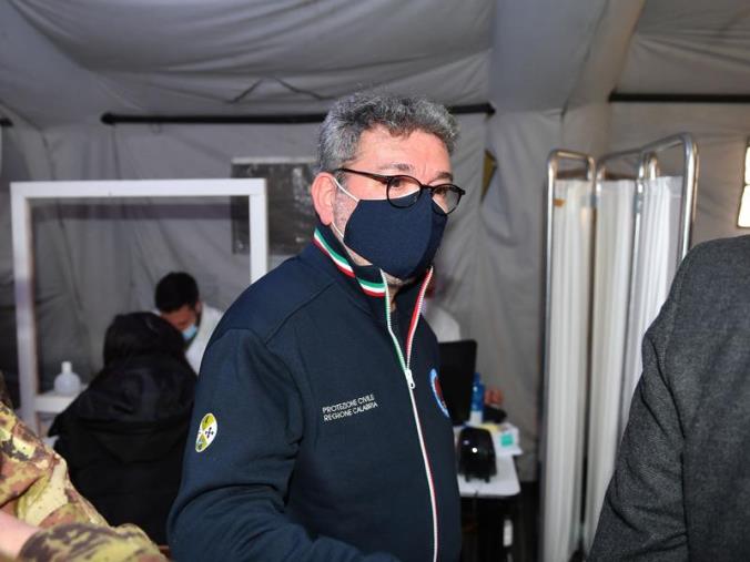 Vax day, Spirlì esulta: “Un successo. Oggi oltre 15mila somministrazioni” images Vax day, Spirlì esulta: “Un successo. Oggi oltre 15mila somministrazioni”