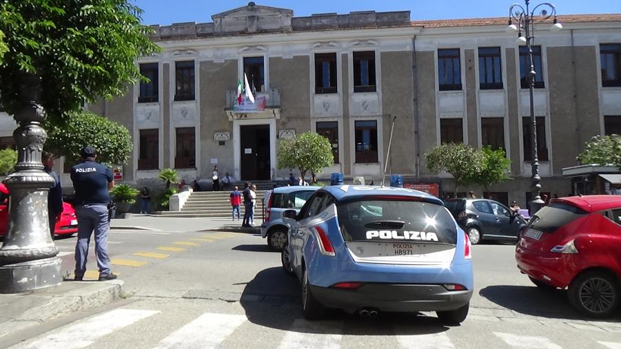 images Lamezia, controlli straordinari della Polizia per l'apertura dell'anno scolastico