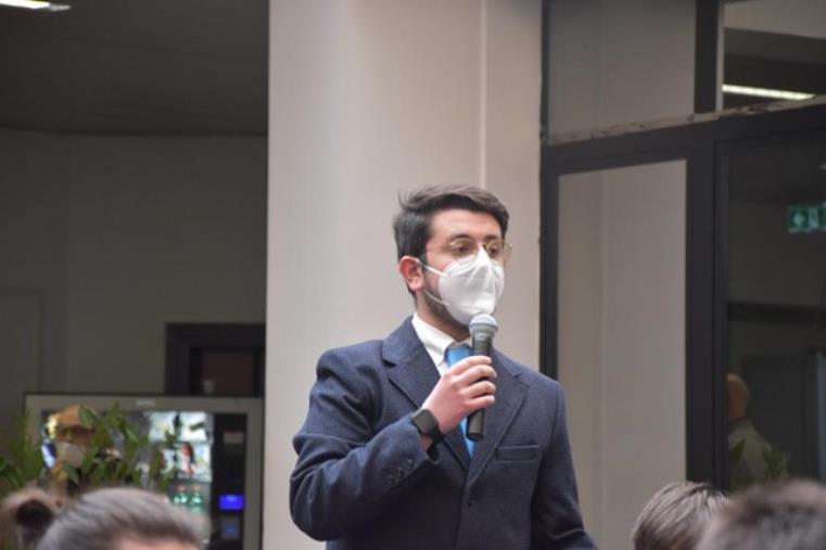 images Studente del Liceo Fermi di Catanzaro alla finale del Campionato nazionale della lingua francese 