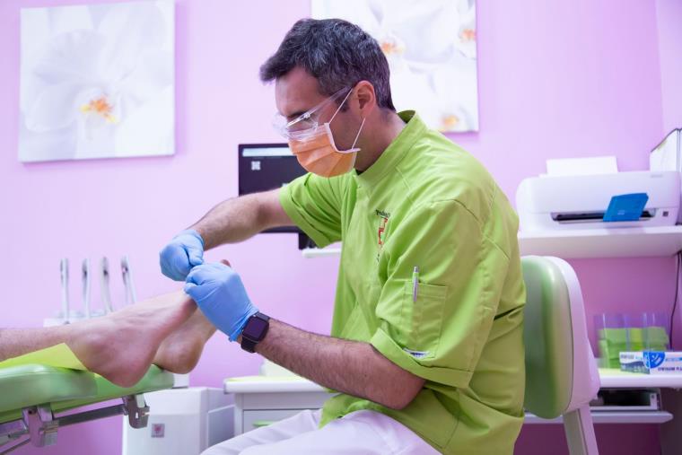 images Il piede, timone prezioso del nostro corpo. A tu per tu con il podologo Arcangelo Marseglia 