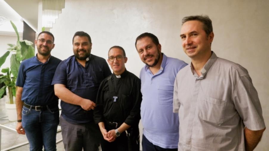 Fede&Culti. Ecco gli avvicendamenti dei parroci nella Diocesi. Mons Saraco nella segreteria dell’Arcivescovo images Fede&Culti. Ecco gli avvicendamenti dei parroci nella Diocesi. Mons Saraco nella segreteria dell’Arcivescovo