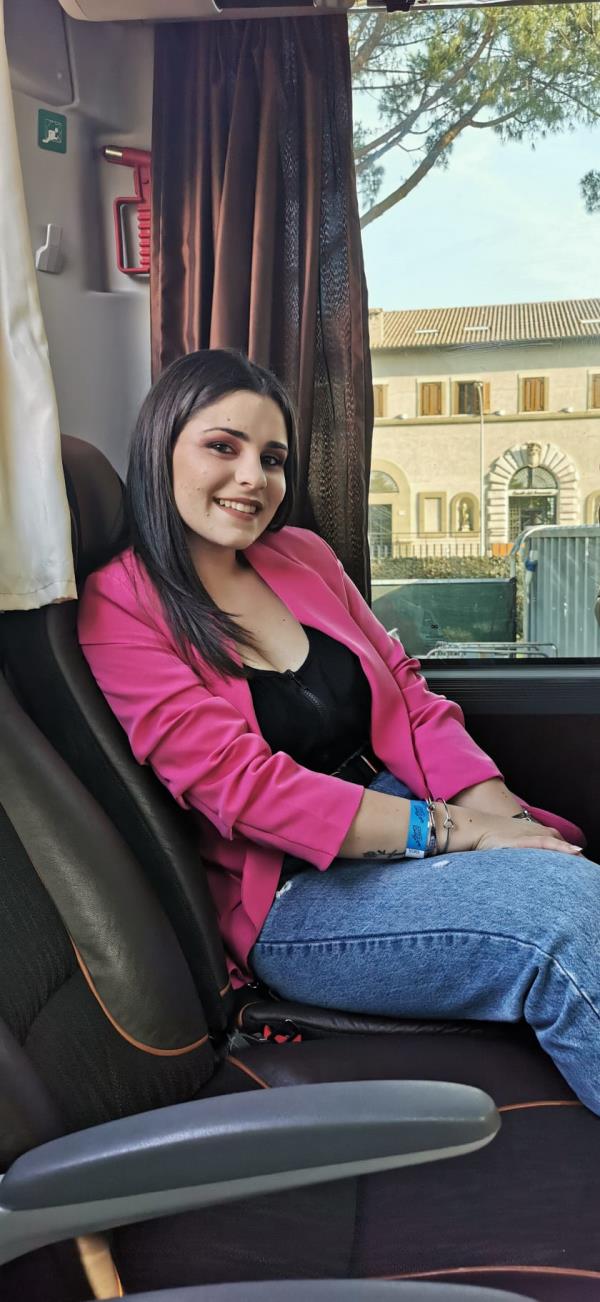 Un pò di Catanzaro alla finale di "Amici" tifando per il lametino Luigi Strangis images Un pò di Catanzaro alla finale di "Amici" tifando per il lametino Luigi Strangis