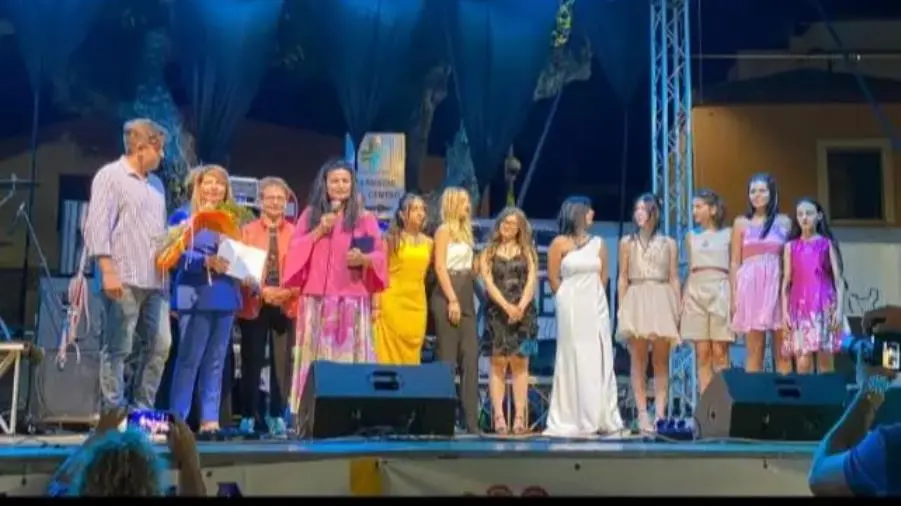 Catanzaro tra moda e sociale: successo a Villa Margherita per "Curvy è sinuosità ed armonia" images Catanzaro tra moda e sociale: successo a Villa Margherita per "Curvy è sinuosità ed armonia"