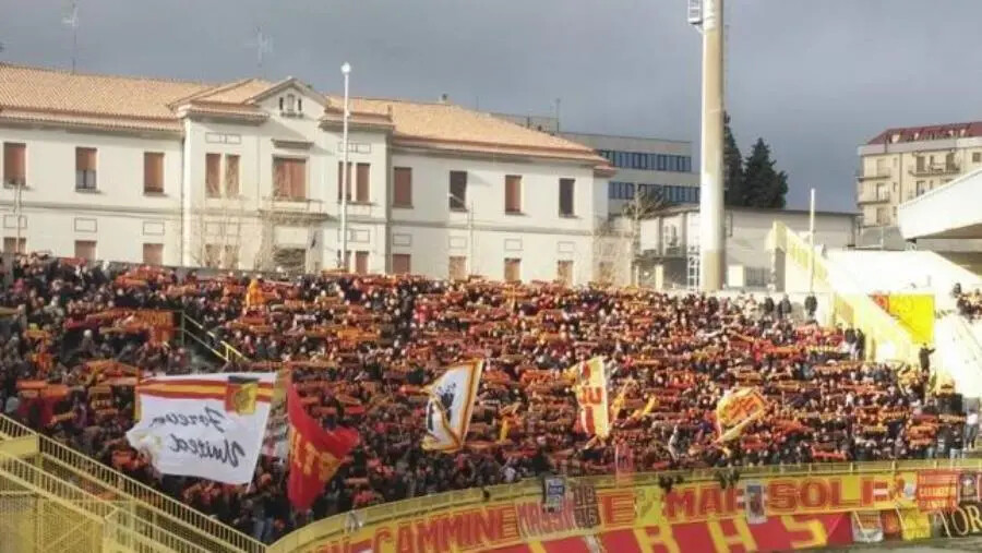 E' il giorno del derby: tutto pronto per Catanzaro-Cosenza (DETTAGLI SU VIABILITA' E PARCHEGGI) images E' il giorno del derby: tutto pronto per Catanzaro-Cosenza (DETTAGLI SU VIABILITA' E PARCHEGGI)