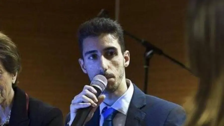 Lepera: “Psicosi sociale e fragilità psico-fisica?
I frantumi del mondo post-Covid” images Lepera: “Psicosi sociale e fragilità psico-fisica?
I frantumi del mondo post-Covid”