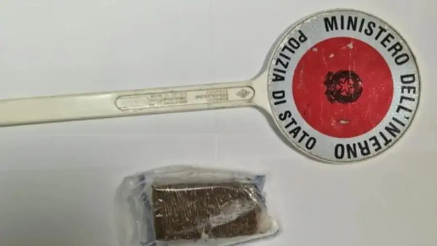 images Crotone, controlli nel quartiere Acquabona: un arresto per droga