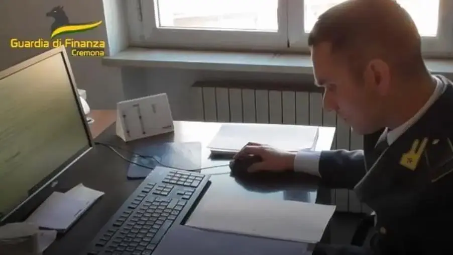 Cremona, operazione “Aemilia”: confiscati beni per 55 milioni di euro a
cosca della ‘ndrangheta anche in Calabria images Cremona, operazione “Aemilia”: confiscati beni per 55 milioni di euro a
cosca della ‘ndrangheta anche in Calabria