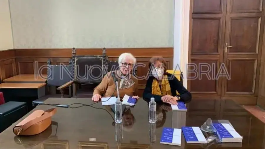 Gutenberg XX, a contatto con la natura: incontro con Antonella Aletta (VIDEO)
images Gutenberg XX, a contatto con la natura: incontro con Antonella Aletta (VIDEO)