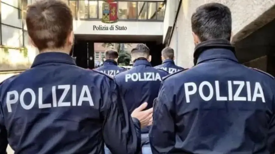 images "Danni da vaccino Covid ai poliziotti", lo Snap chiede ai colleghi la presentazione dei documenti