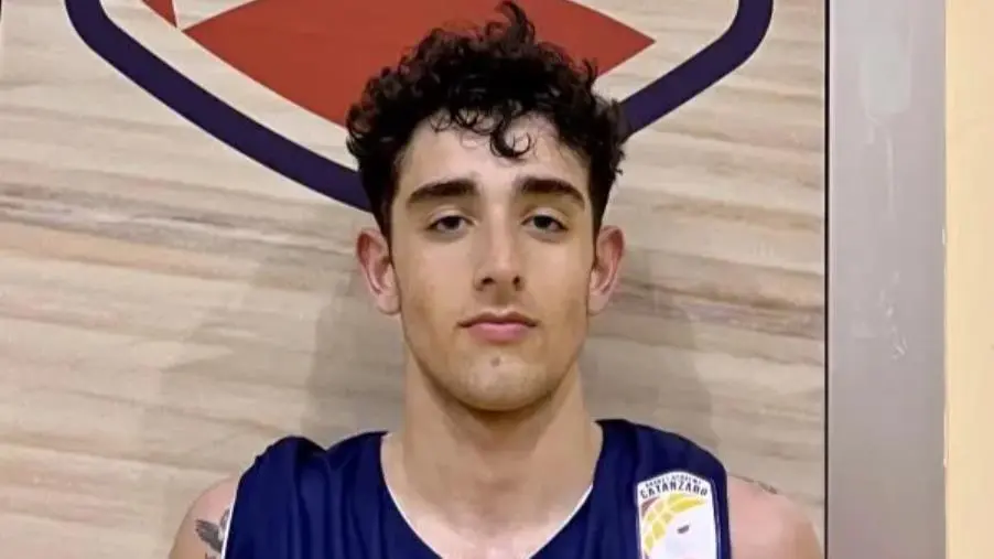images Catanzaro, Marco Jesus Canestrari è il nuovo innesto della Basket Academy