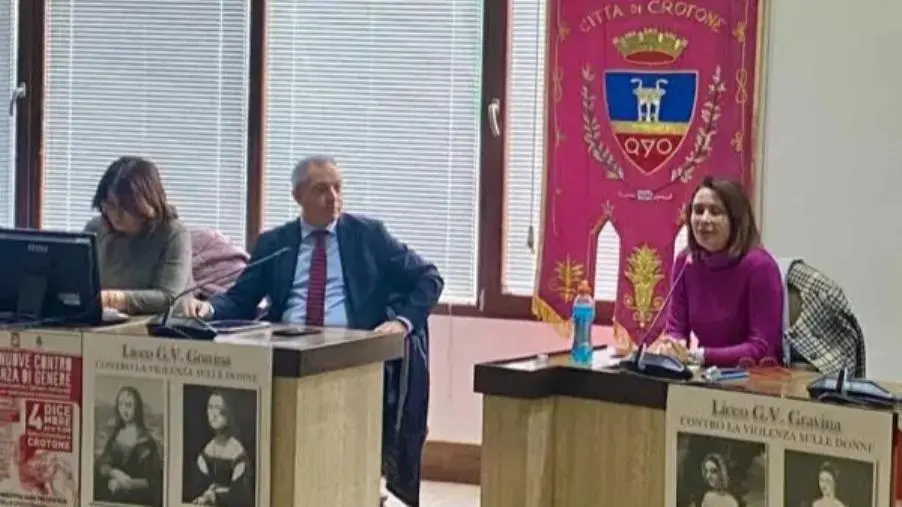 images Violenza di genere, a Crotone nasce un Punto donna 