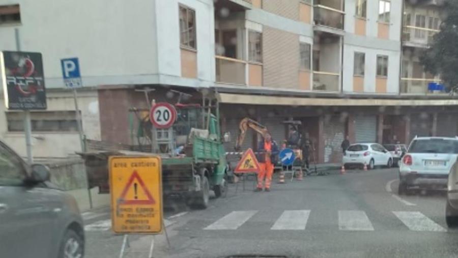 images Carenza idrica e chiusura scuole, sei consiglieri: "Al Comune la situazione è sfuggita di mano"