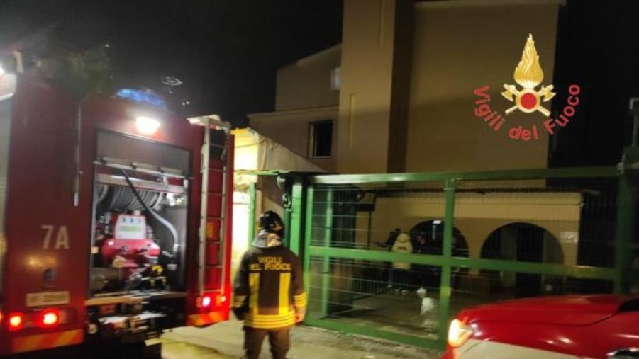 images In fiamme una Casa alloggio protetta per anziani a Lamezia: trasferiti i 13 ospiti 