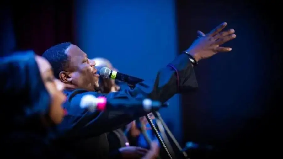 Il Soul Gospel del Pastore Ron chiude in bellezza la stagione 2023 dell'Ama Calabria a Catanzaro images Il Soul Gospel del Pastore Ron chiude in bellezza la stagione 2023 dell'Ama Calabria a Catanzaro