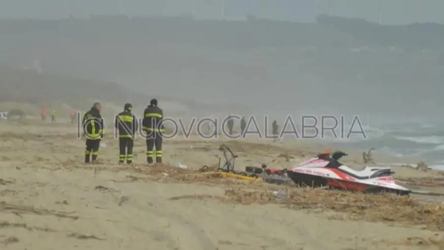 images Naufragio migranti, il Gip convalida il fermo: in carcere i 2 scafisti