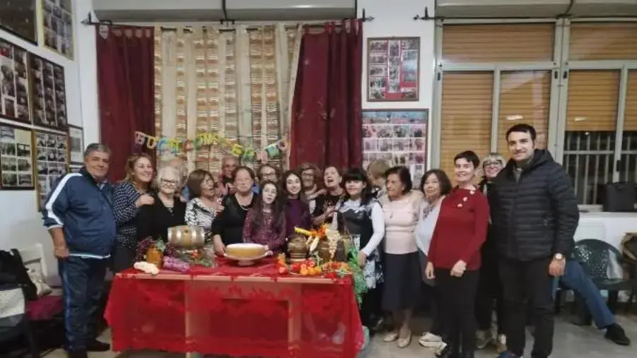 Nel quartiere Pontegrande l'associazione "Amica" festeggia San Martino in allegria e familiarità images Nel quartiere Pontegrande l'associazione "Amica" festeggia San Martino in allegria e familiarità