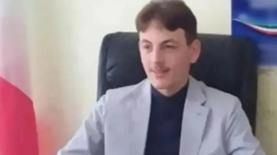 images Gli studenti del liceo De Nobili piangono la scomparsa della prof Borrelli