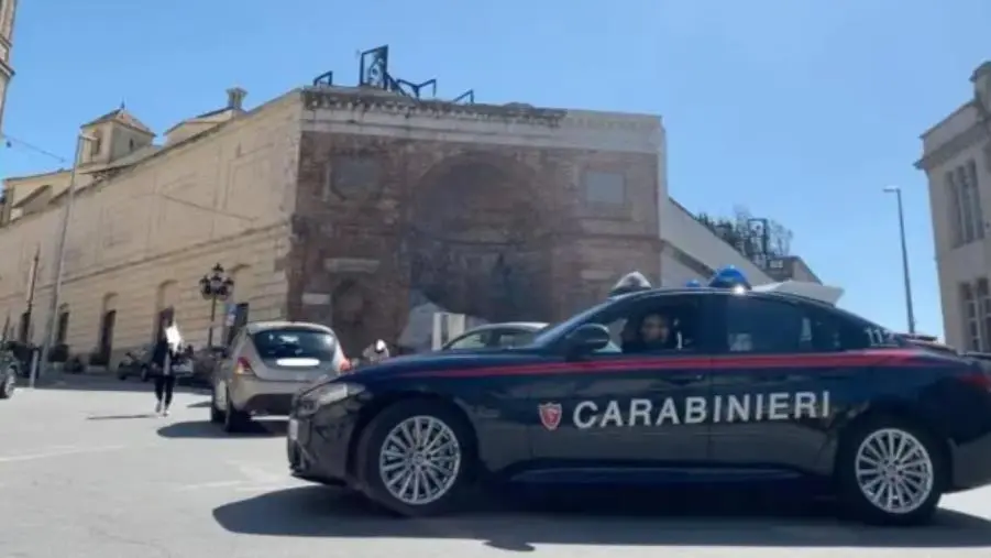 Catanzaro, evade dai domiciliari il 20enne accusato di aver preso a calci la fidanzata minorenne: arrestato images Catanzaro, evade dai domiciliari il 20enne accusato di aver preso a calci la fidanzata minorenne: arrestato