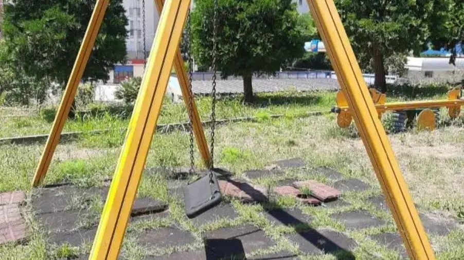 Catanzaro, riattivare l'altalena dell'area verde attrezzata a Pontepiccolo images Catanzaro, riattivare l'altalena dell'area verde attrezzata a Pontepiccolo