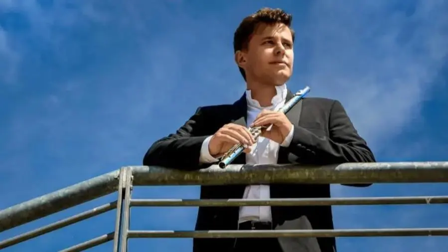 images Ama Calabria, il flautista Alberto Navarra in concerto a Bisignano&nbsp;il 6 luglio