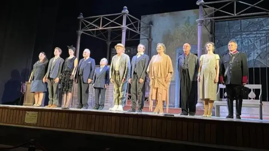 Successo per la prima di Ama Calabria a Catanzaro con "Uomo e galantuomo" di Eduardo De Filippo images Successo per la prima di Ama Calabria a Catanzaro con "Uomo e galantuomo" di Eduardo De Filippo