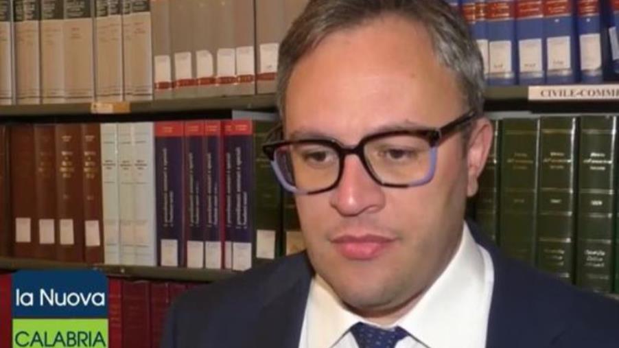 images Bottiglia incendiaria in un cantiere a Lido, Talerico: "Si conferma la necessità di un nuovo Piano di sicurezza integrata e urbana"