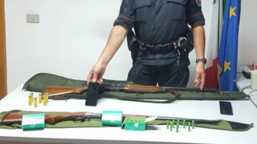 images Bracconaggio, in Sila denunciati due uomini e sequestrate le loro armi