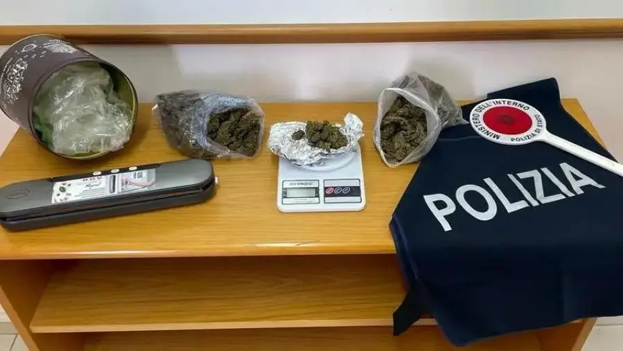 images Spaccio di droga nel Reggino, sequestri e controlli nelle abitazioni 