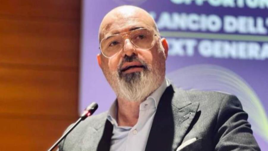 images Bonaccini in Calabria: "Voglio un PD più popolare"