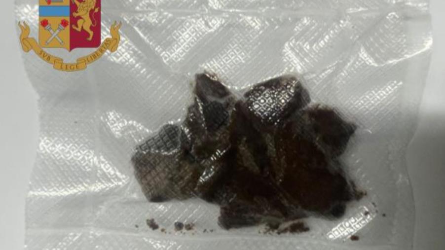 images Vibo, sorpreso con eroina a fini di spaccio: arrestato