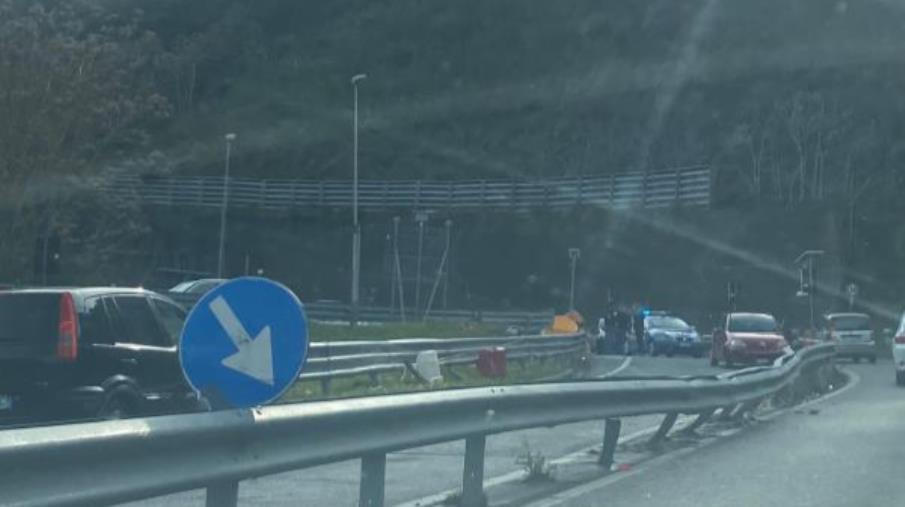 images Catanzaro, incidente prima della galleria del Sansinato 