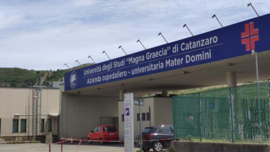 images Policlinico, "molti medici senza incarico dirigenziale in violazione del contratto collettivo": la strigliata del direttore amministrativo 