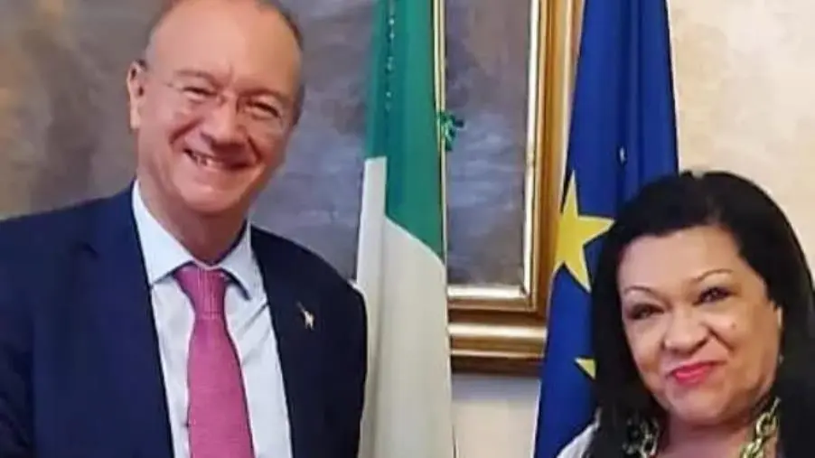 images Cuzzupi (Ugl scuola): "No alle fabbriche di ignoranza che danneggiano la scuola"