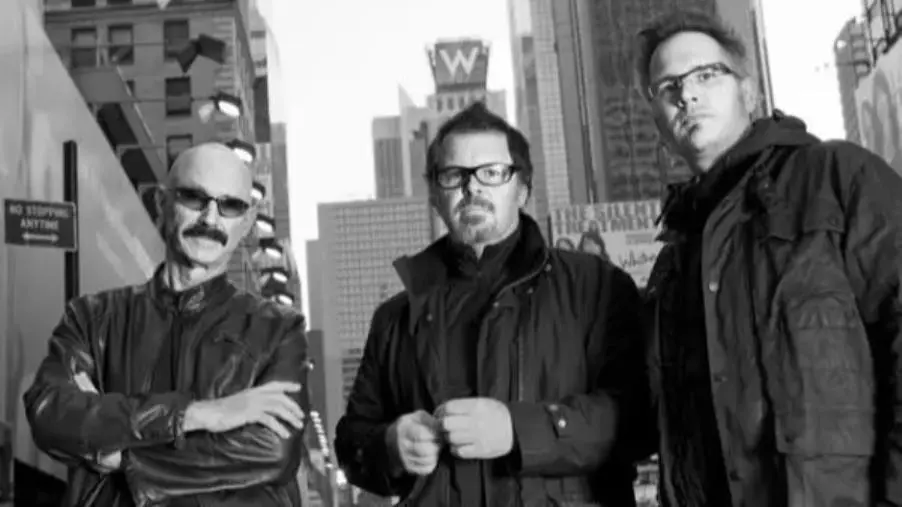 images La leggenda del progressive rivive al TAU dell'Unical con gli stickmen di Tony Levin