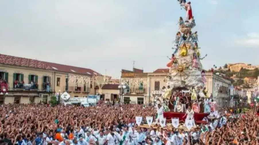 images Presentato il ricco programma della Varia di Palmi: spicca il concerto di Tony Hadley