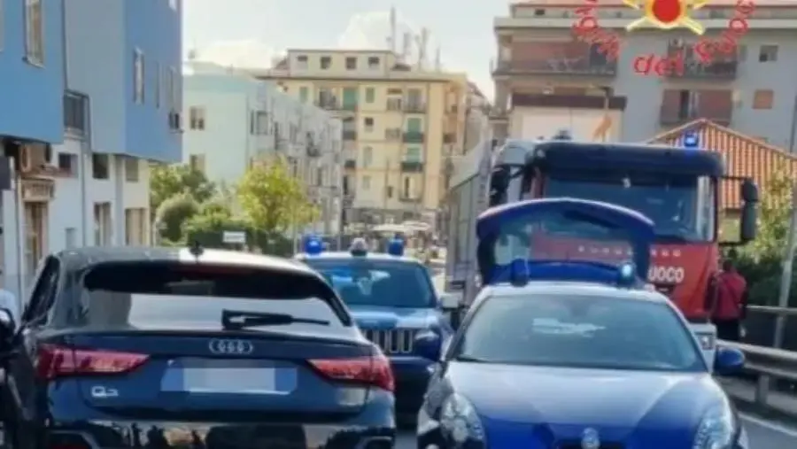 images Catanzaro, incidente tra due auto a Lido: donna finisce in ospedale