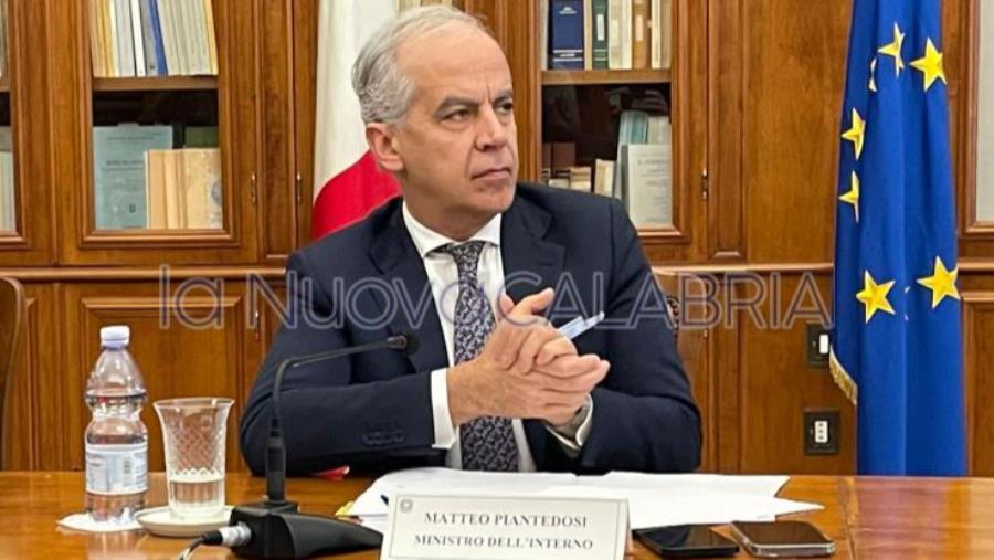 images Ucraina, il Ministro Piantedosi: "No tentennamenti del governo su sostegno"