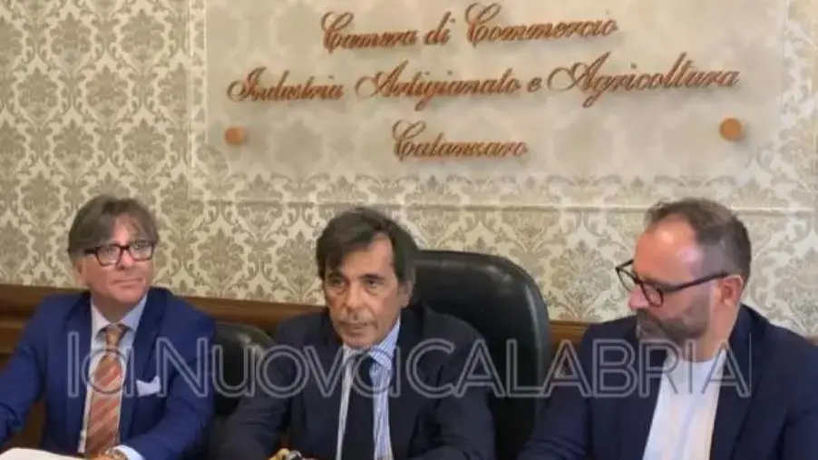Incontro con i vertici di Italmercati, Pallottini: “Catanzaro è il polo di riferimento di tutta la regione” images Incontro con i vertici di Italmercati, Pallottini: “Catanzaro è il polo di riferimento di tutta la regione”